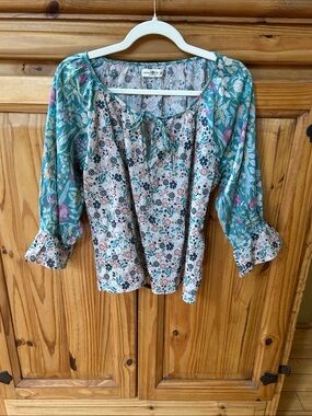 Natural Life Mixed Floral Print Peasant Top Boho Puff Sleeve Tie Neck in Seafoam